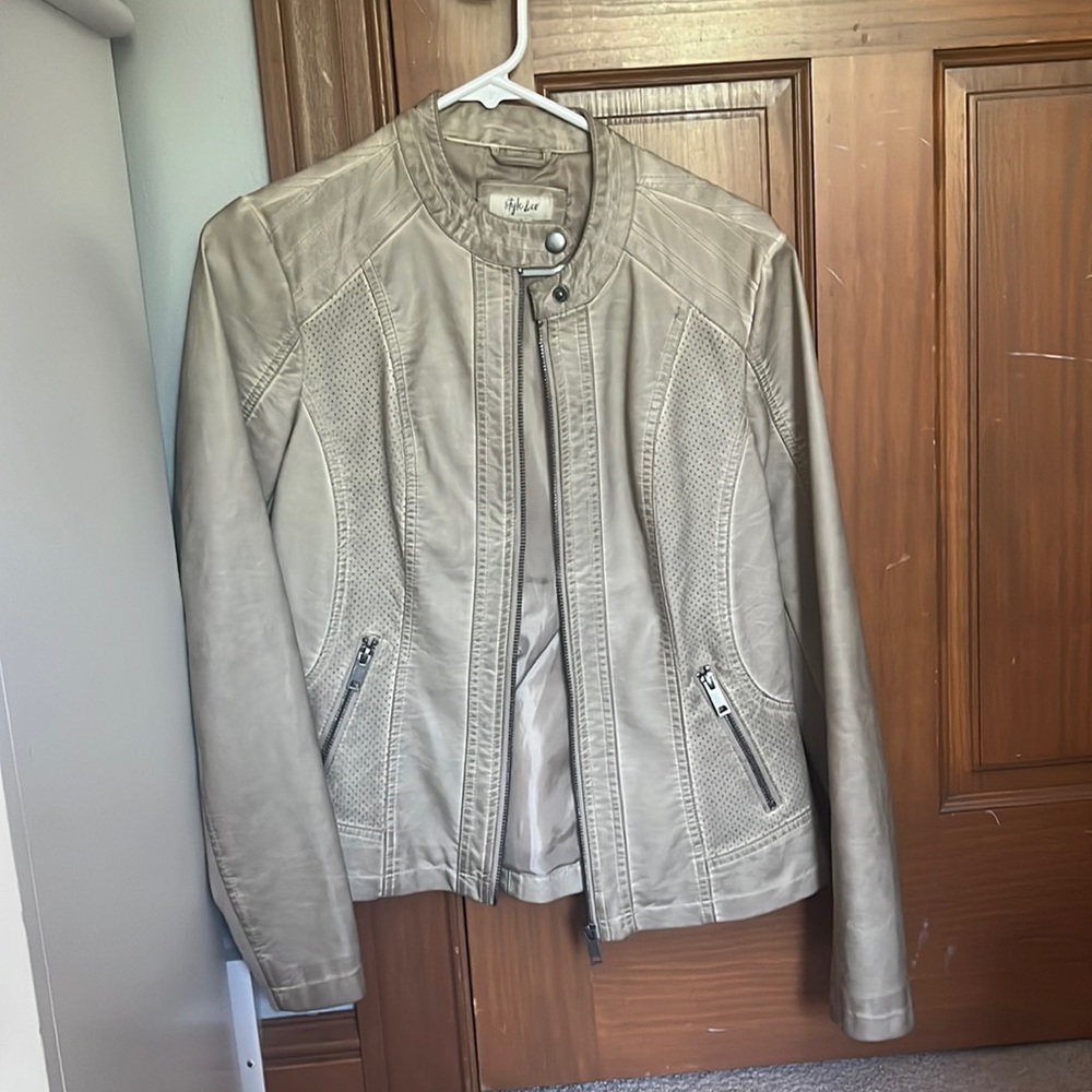 Style & Co cream leather jacket